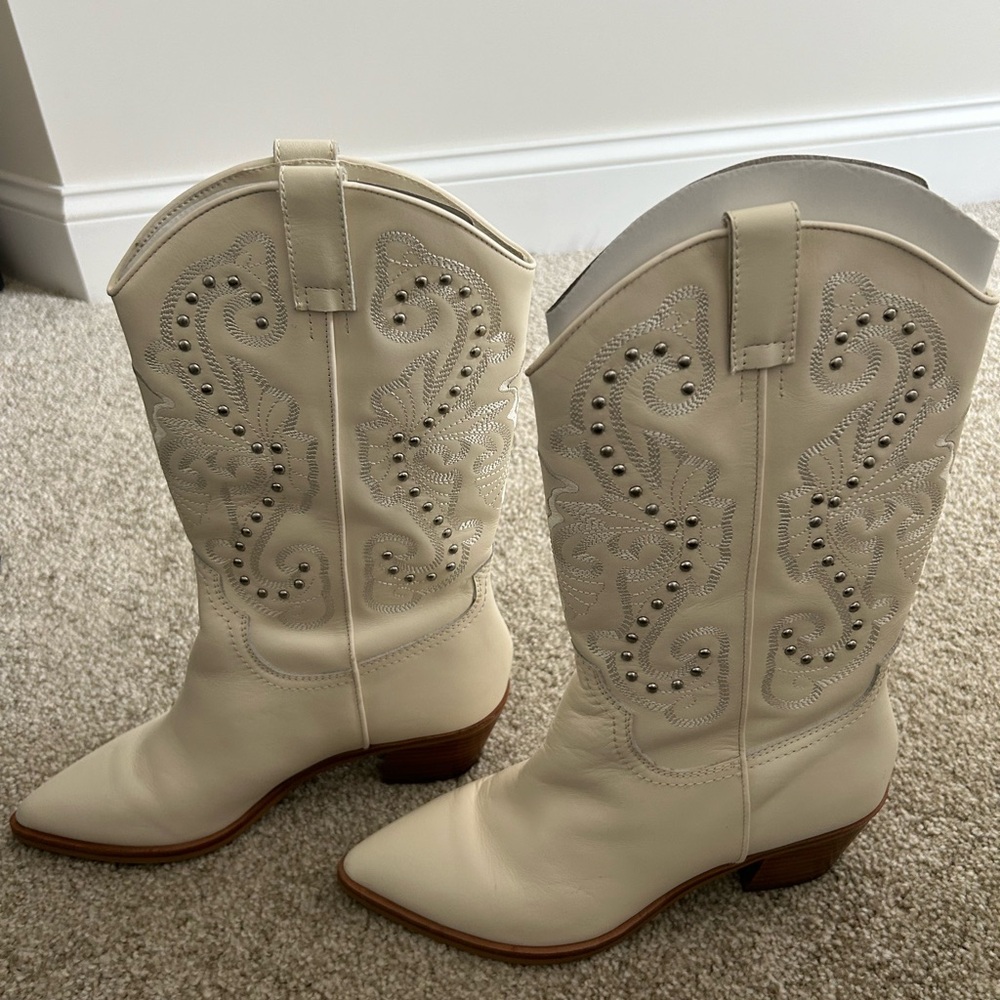 Dolce Vita cowboy boots off white size 8.5